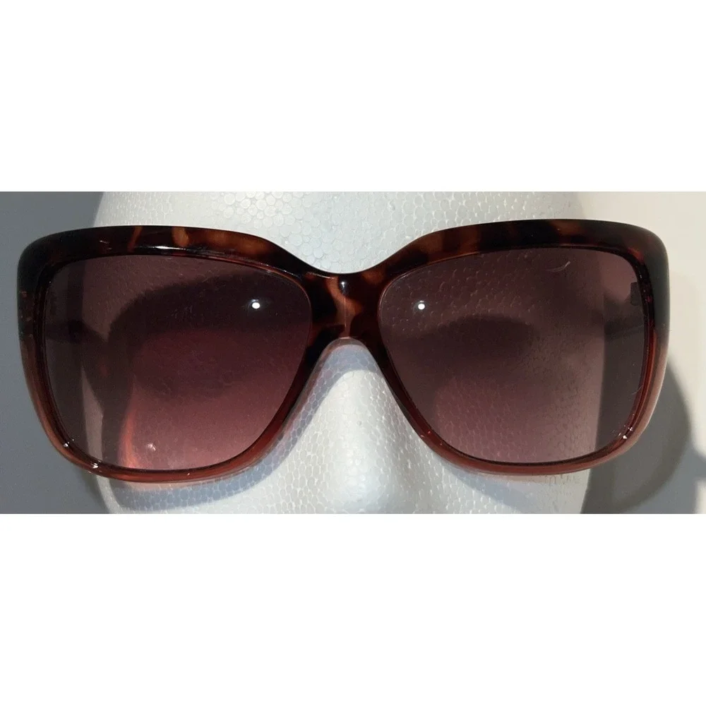 Elle Women's Tortoise Shell Oversized Square Sunglasses‎ Brown Gradient Lenses